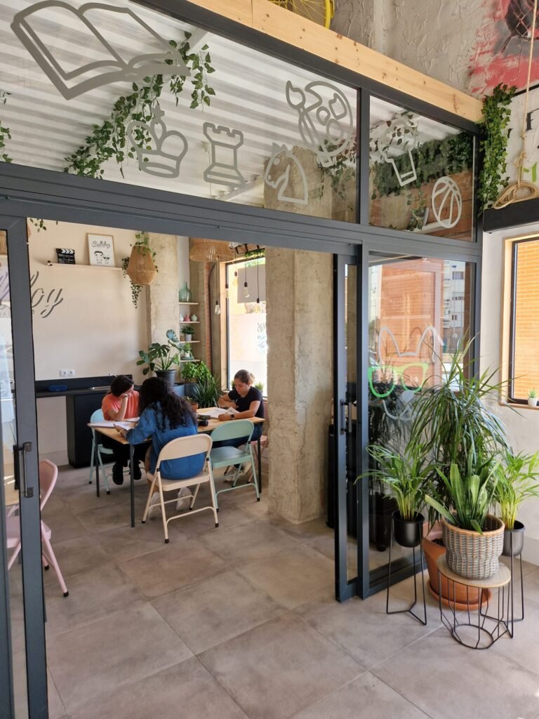 Alumnos preparando su examen de inglés en Bulldog