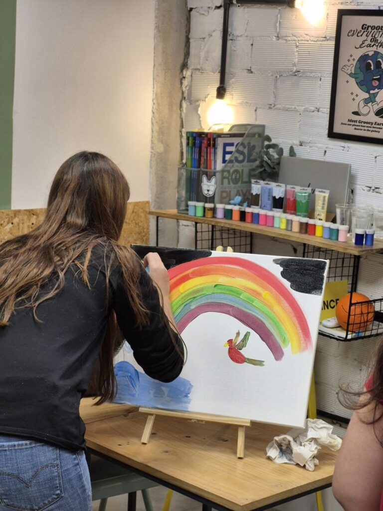 Actividad creativa en inglés en el Speaking Club de Huelva
